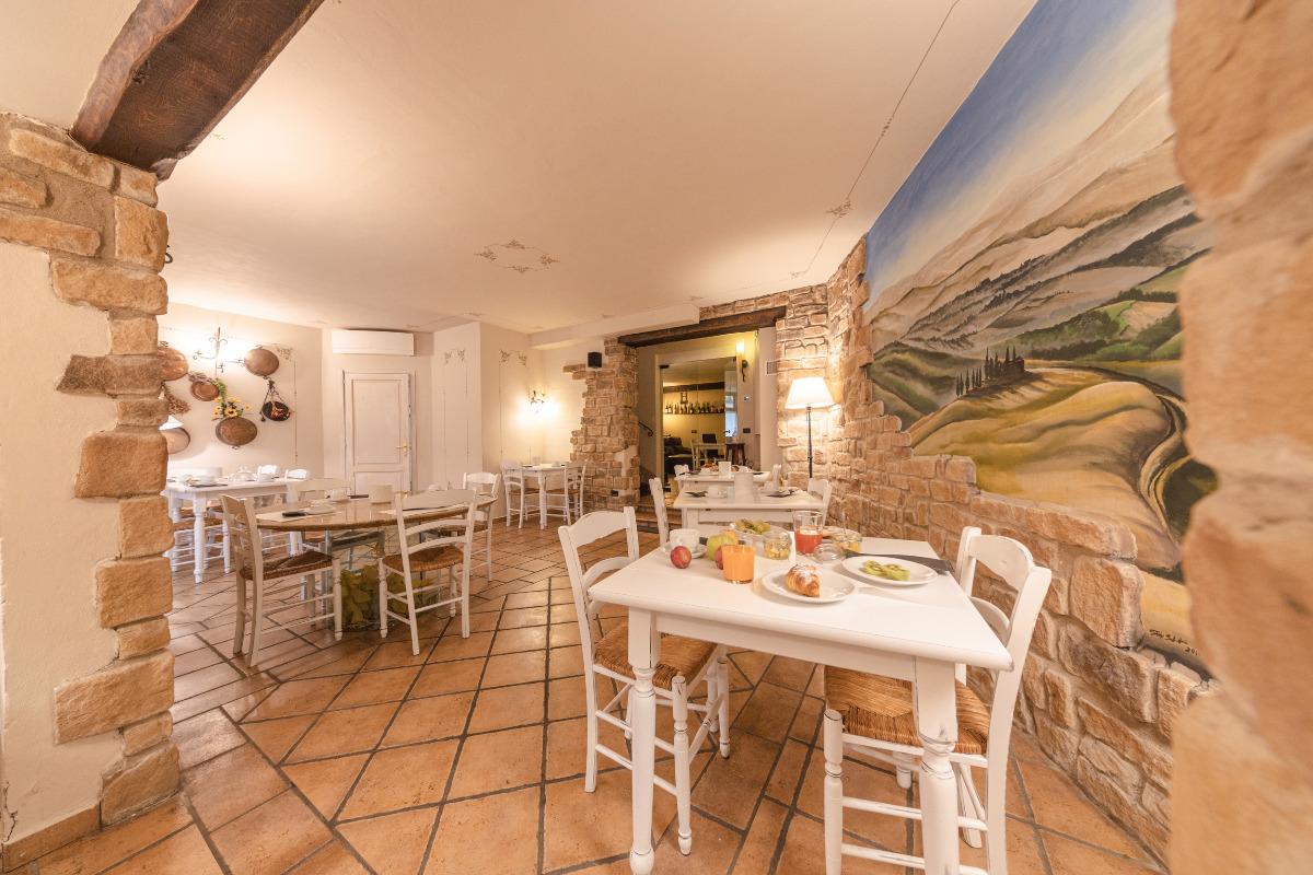 La colazione di HOTEL ANTICA BADIA