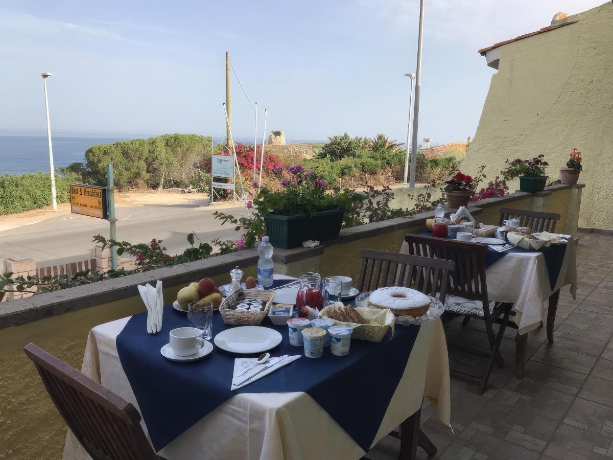 La colazione di TORRE DEL POZZO GUEST HOUSE
