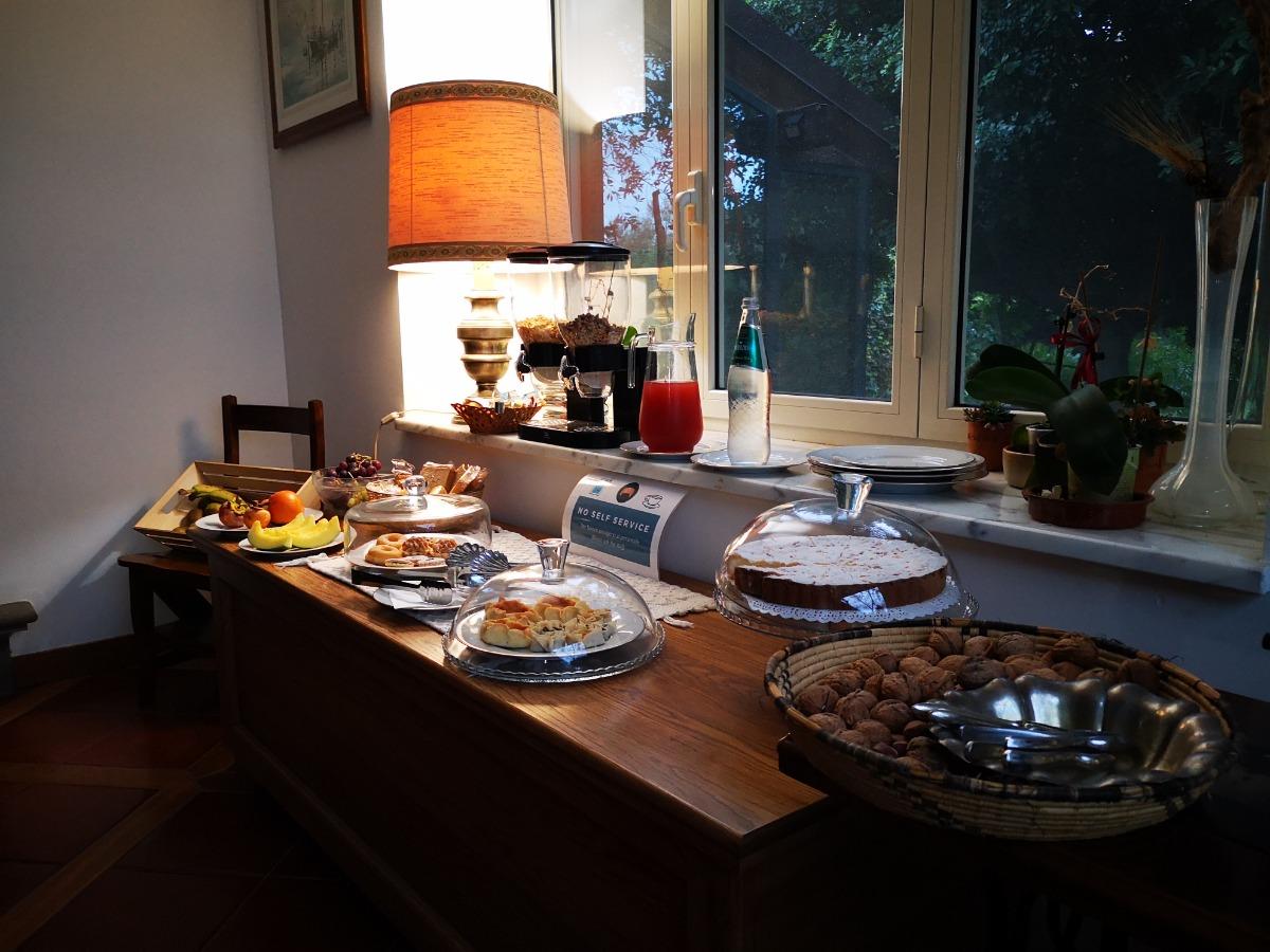 La colazione di LA TINAIA COUNTRY HOUSE BED & BOARD