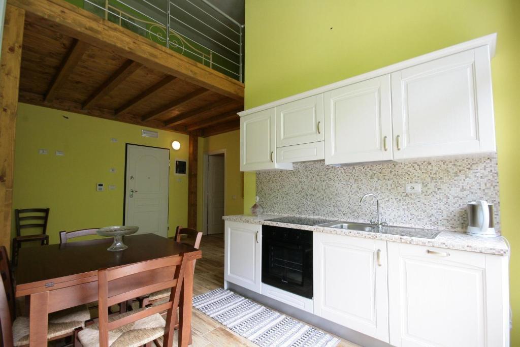 Cucina con zona pranzo