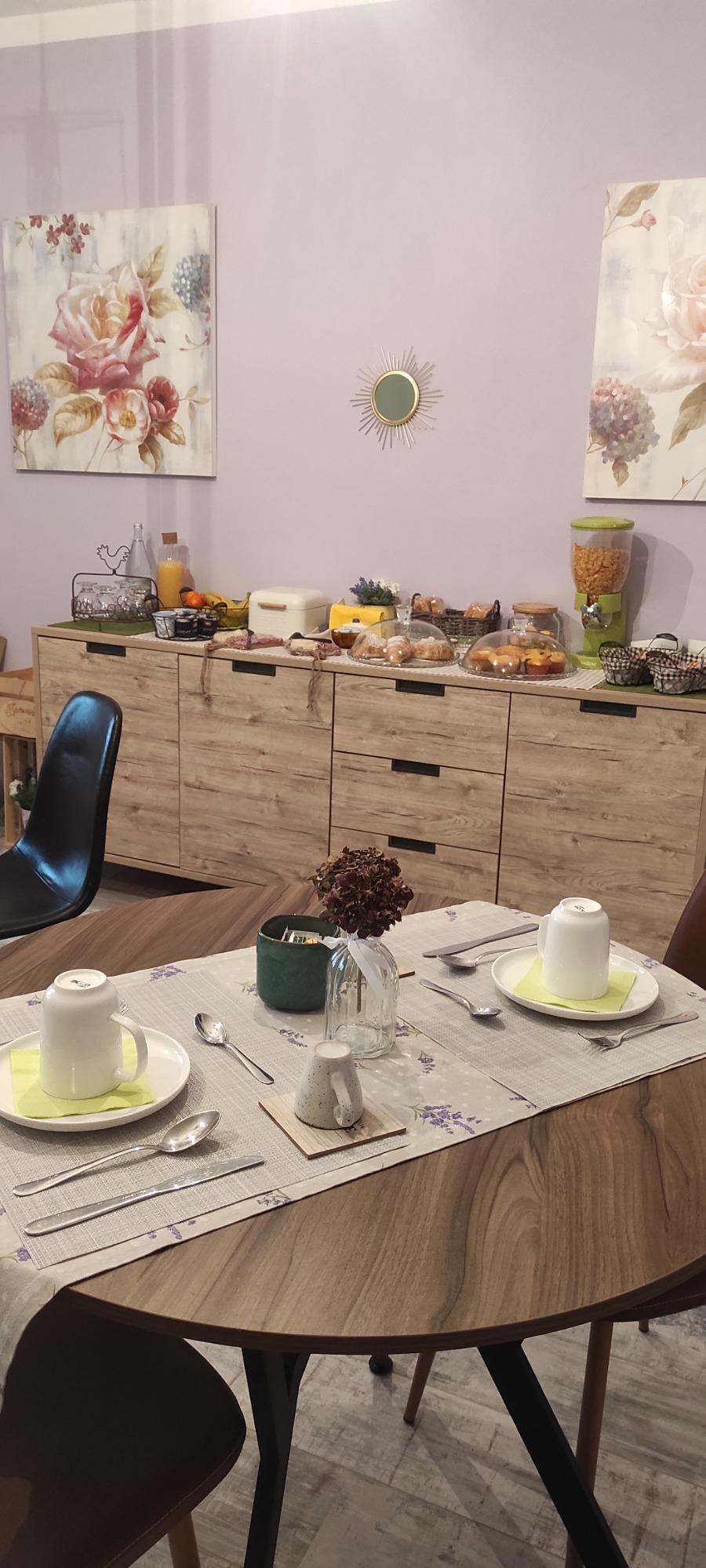 La colazione di B&B CASCINA GRATTINERA