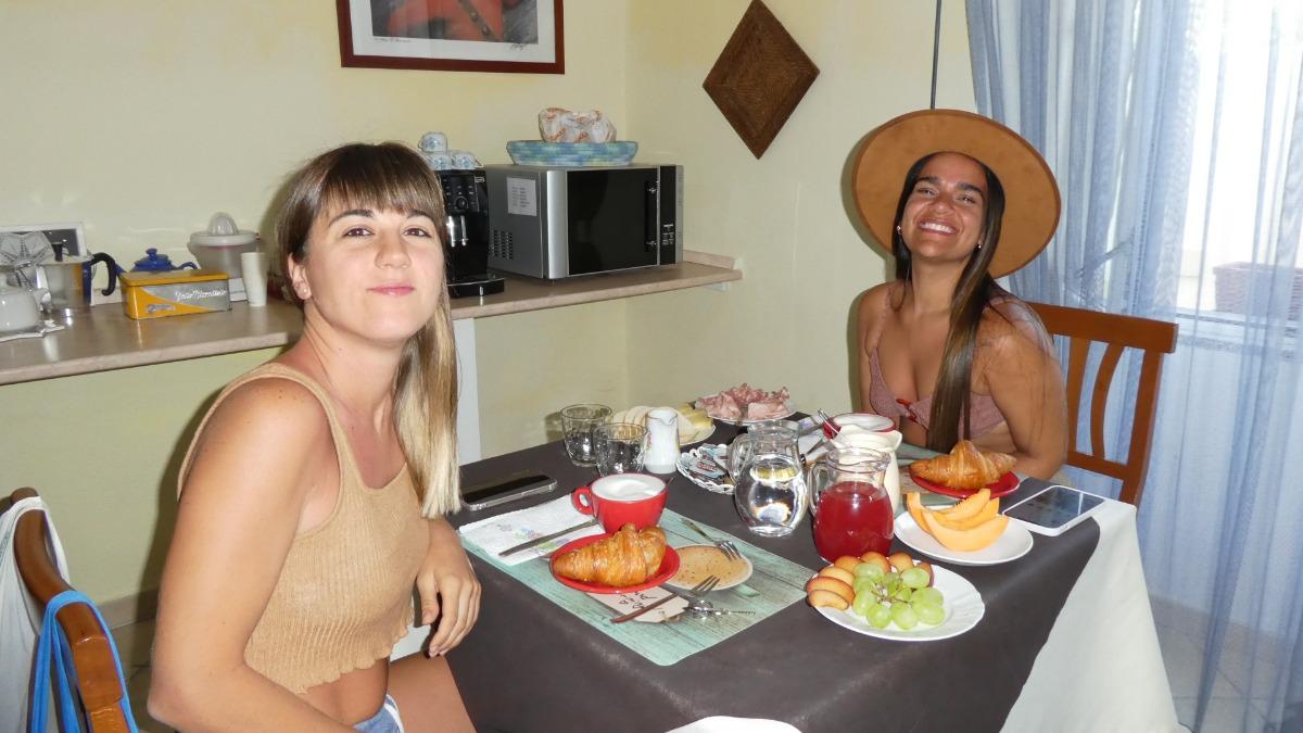 La colazione di B&B OLIENA