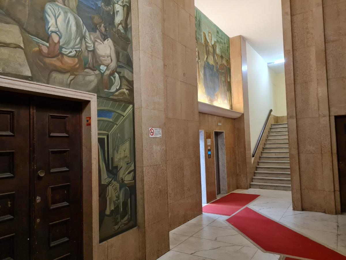 Ingresso palazzo piano 0 - Piazzetta Jacopo da Varaggine