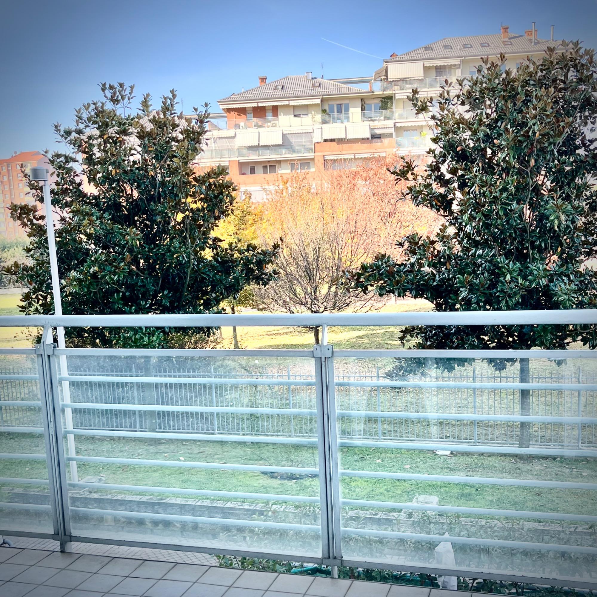 Appartamento con terrazzo vista giardino