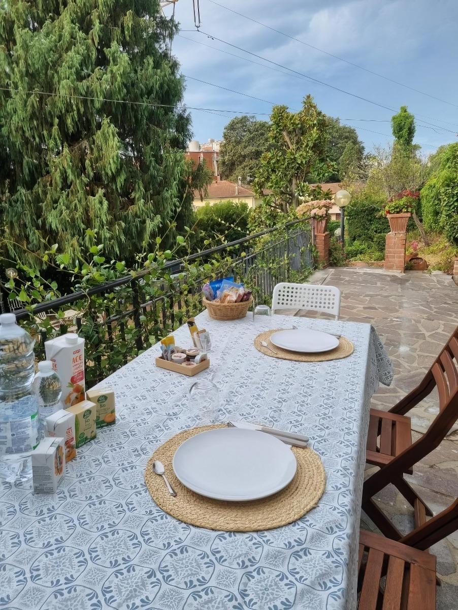 La colazione di B&B LE ROSE DI PAOLA