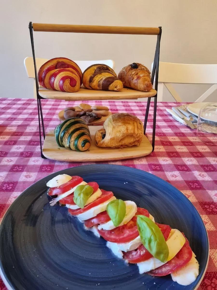 La colazione di B&B LE ROSE DI PAOLA