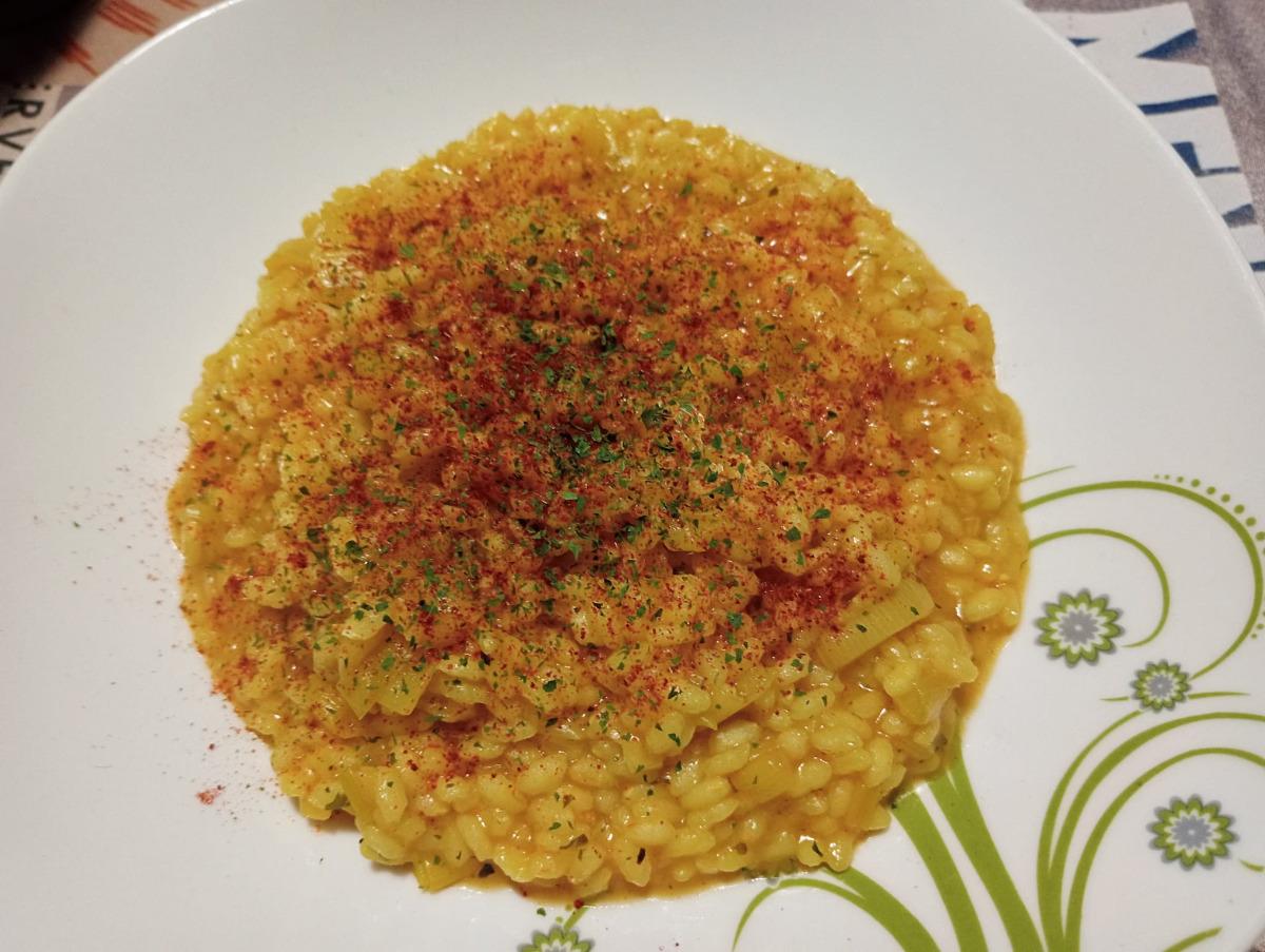 Risotto with leeks, curry and smoked paprika