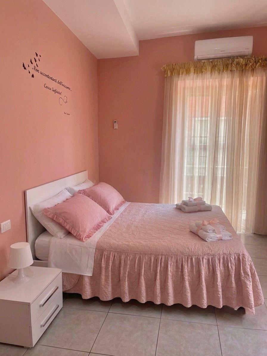 camera rose gold