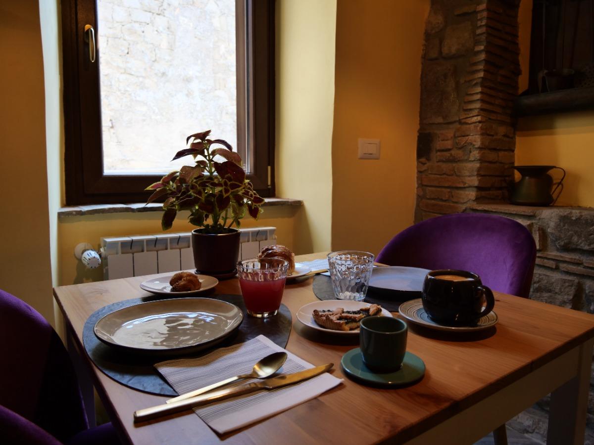 La colazione di AL CARDINALE