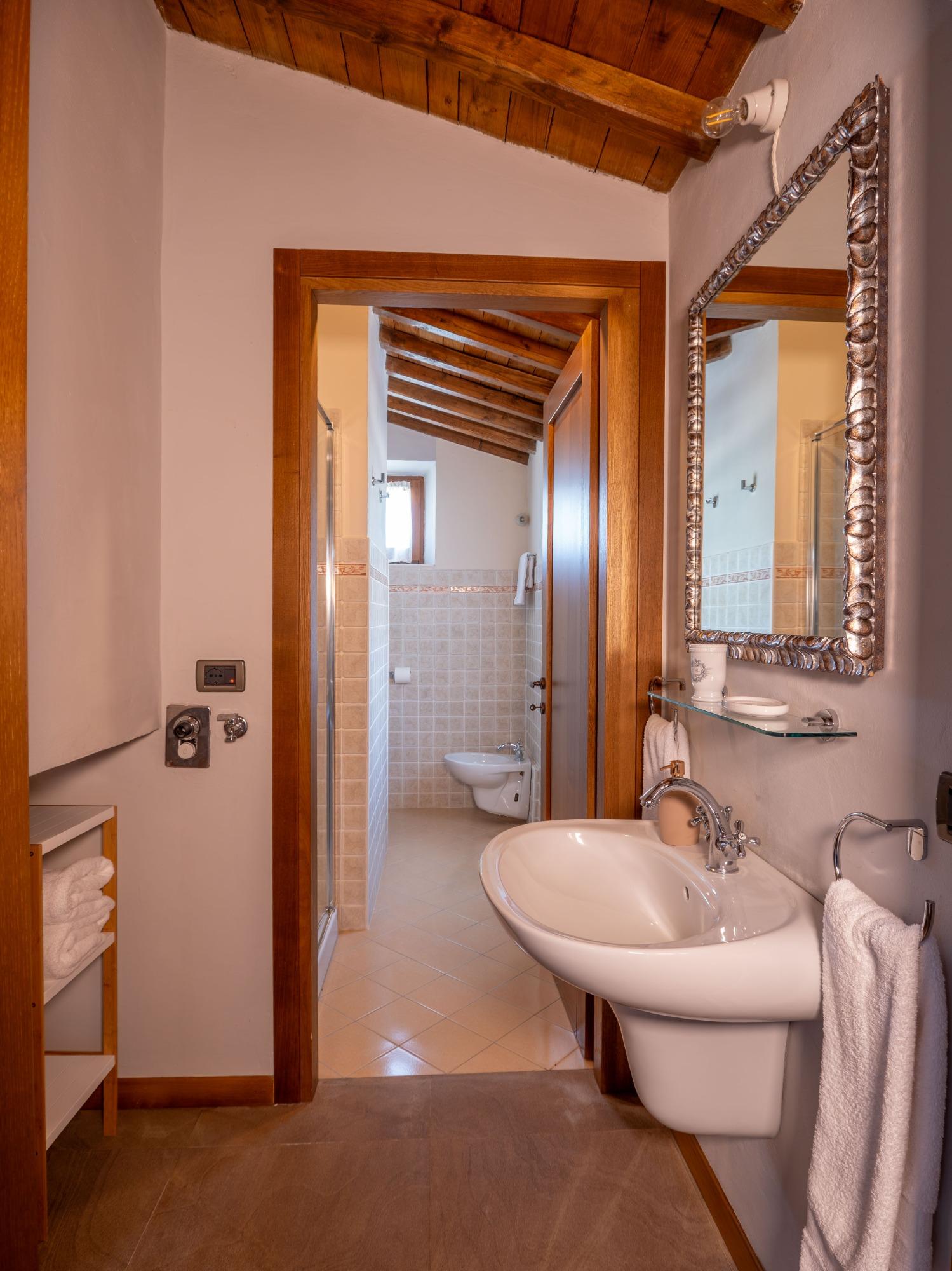 Bathroom, first floor