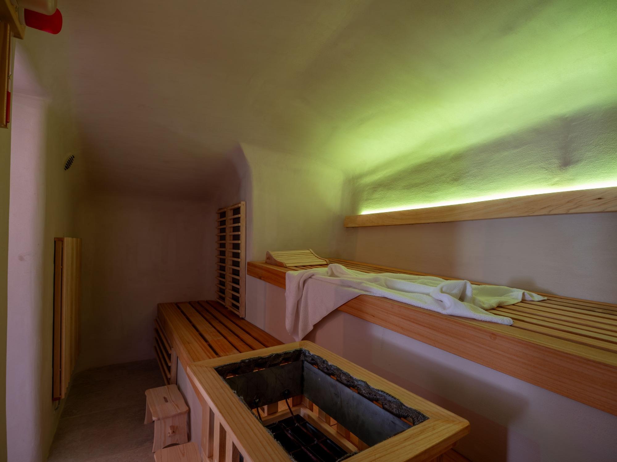 Sauna ibrida SPA interna
