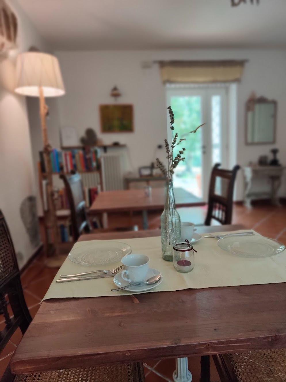 Il tavolo da pranzo per il relax e le migliori colazioni