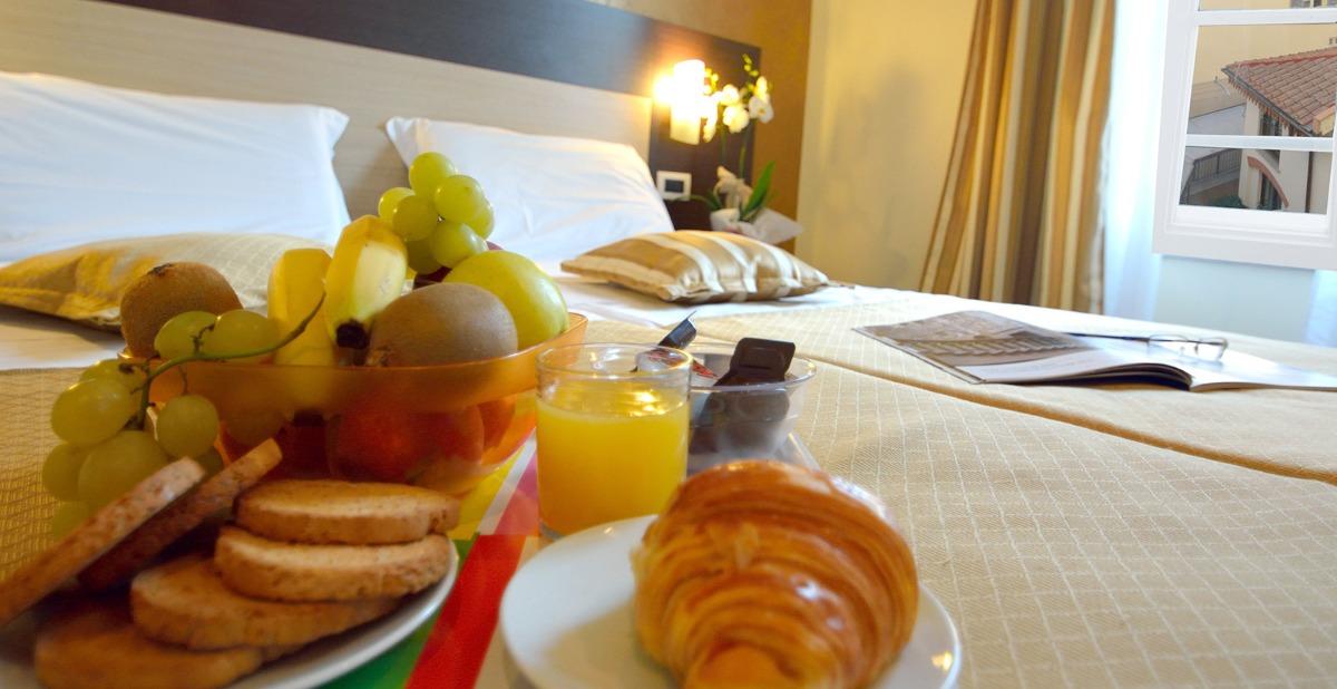 Camera del B&b Marbò Florence colore oro