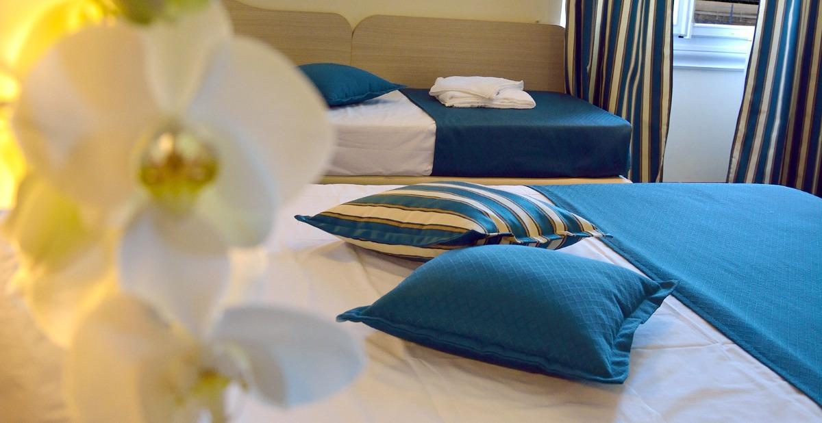 Camera del B&b Marbò Florence colore blu