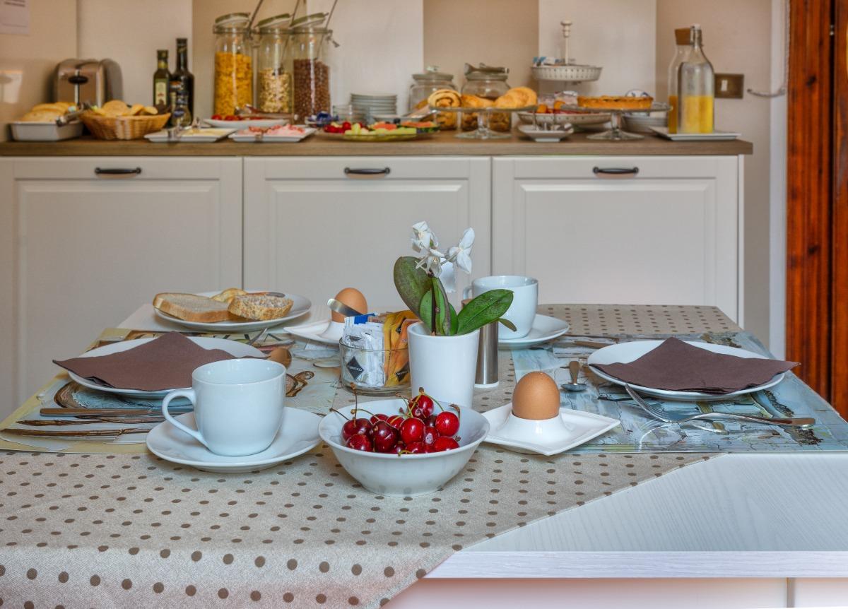 La colazione di B&B VILLA RICCI SUITES