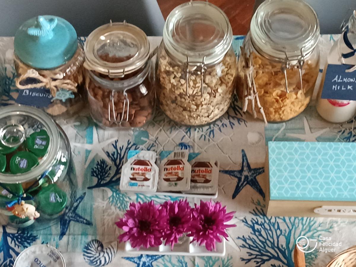 La colazione di CASA FELICIDAD ALGUER