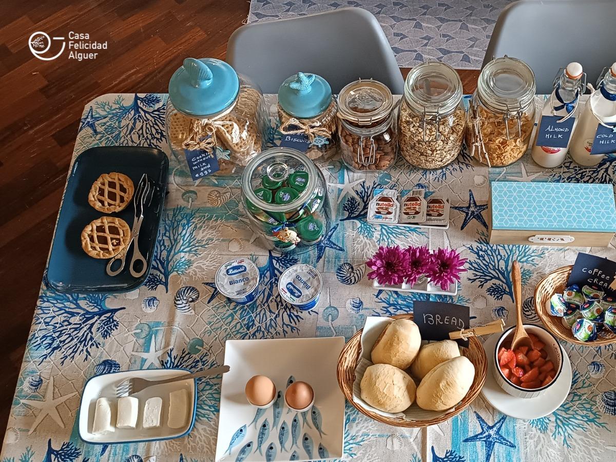 La colazione di CASA FELICIDAD ALGUER