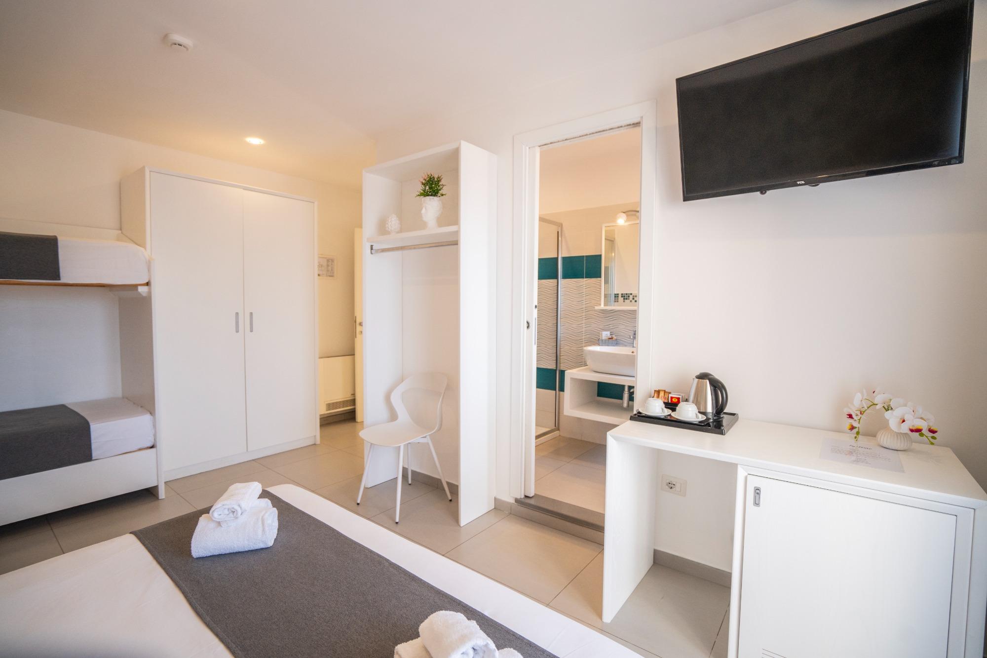 Quadrupla vista mare parziale