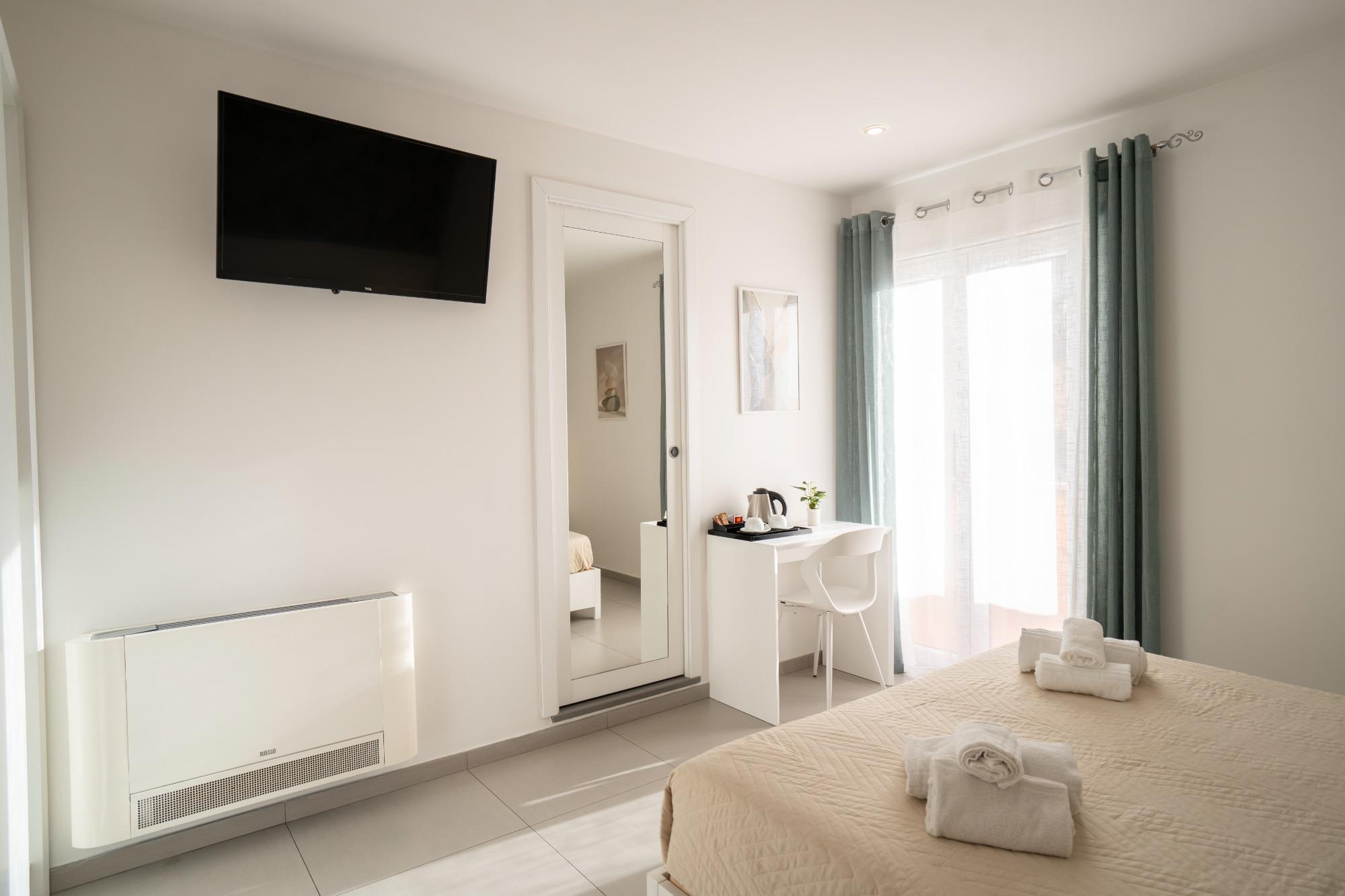 Matrimoniale comfort vista mare laterale