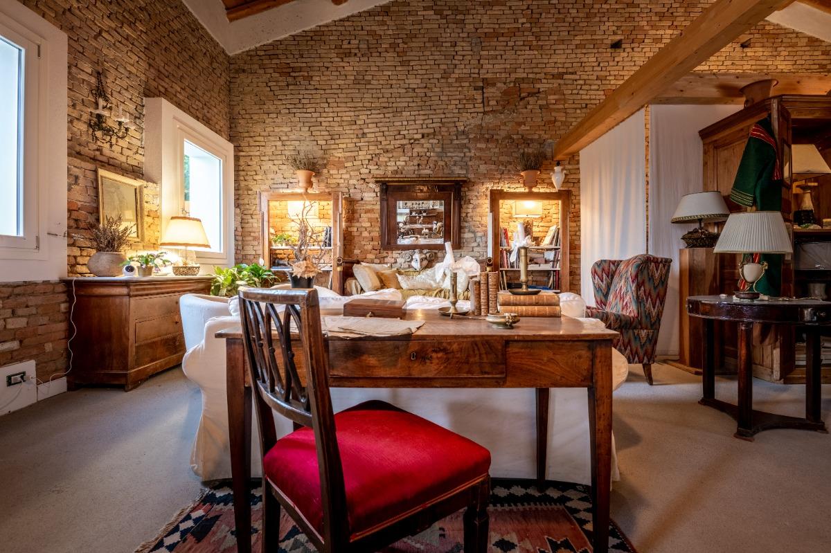 Rustic: house: Detail