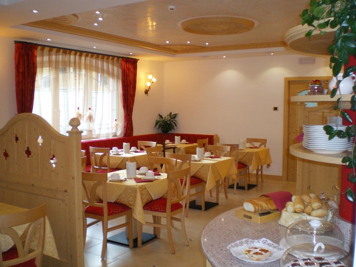 La colazione di HOTEL GARNÌ ARNICA