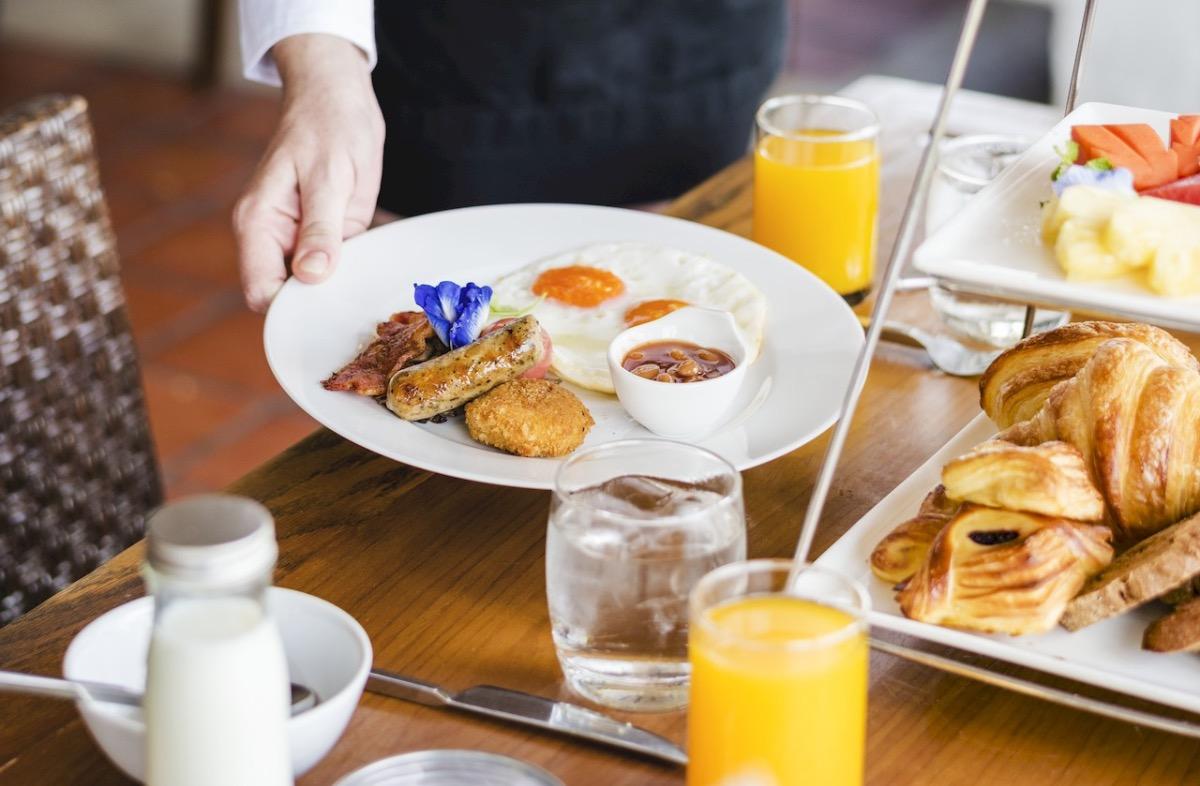 La colazione di HOTEL LUX B&B