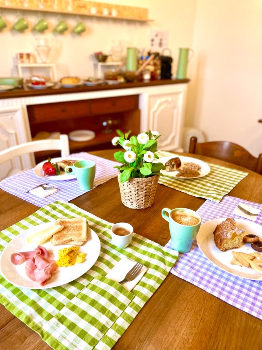 La colazione di PODERE AL FICO B&B