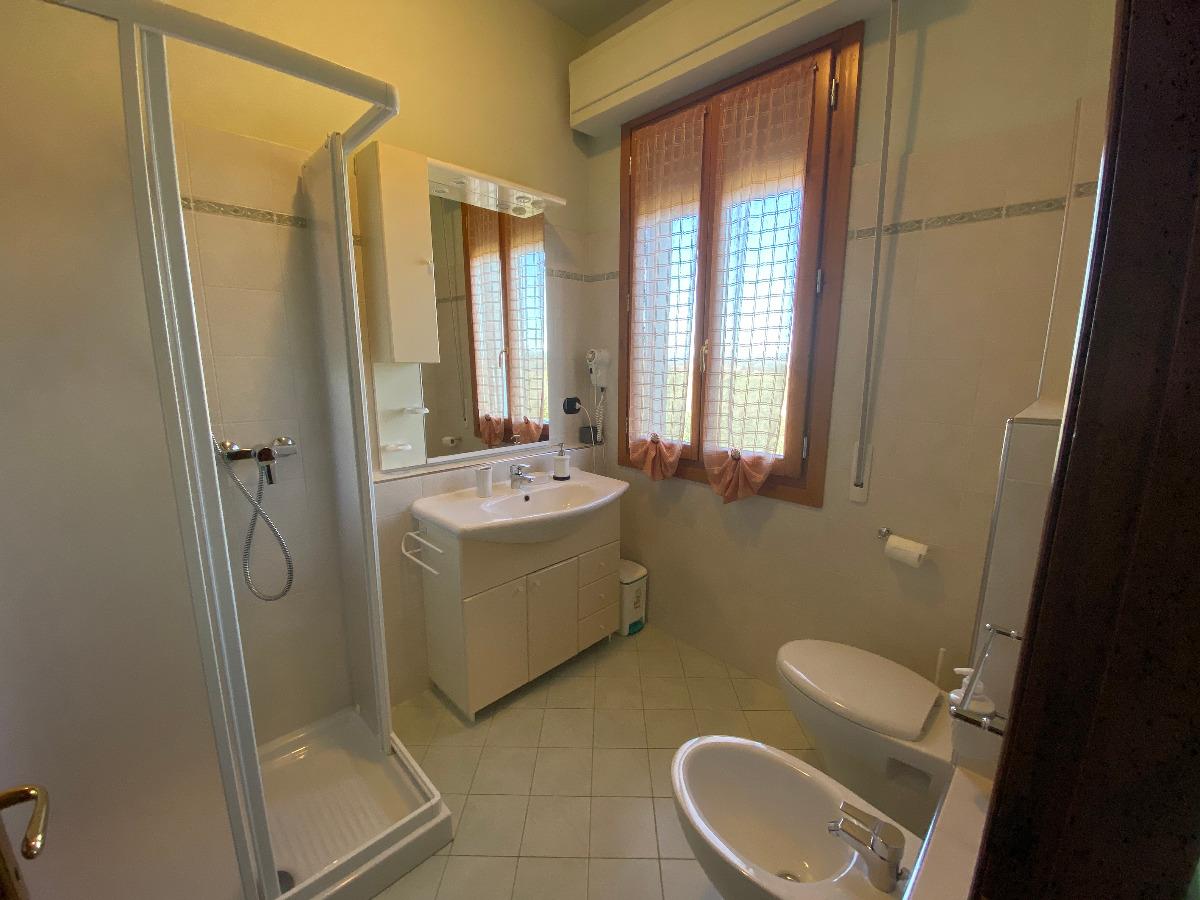 Bagno camera matrimoniale