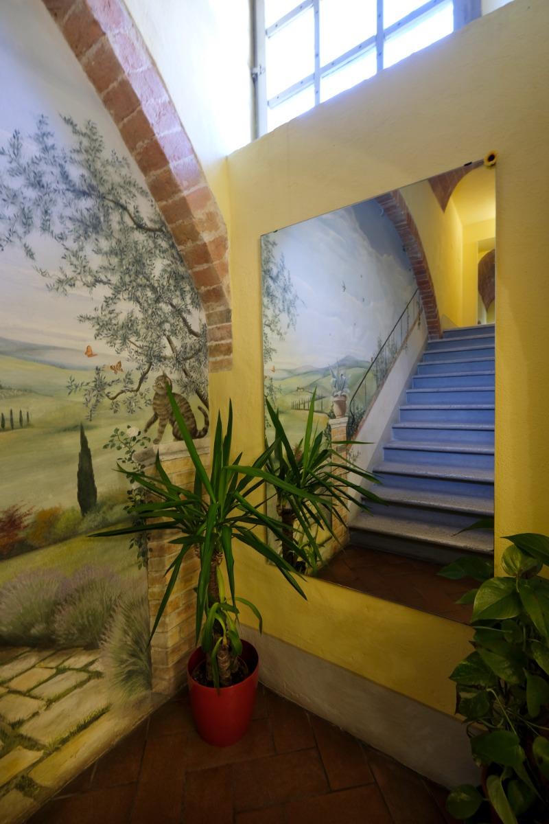 INGRESSO SCALE OLIVIERA PIENZA