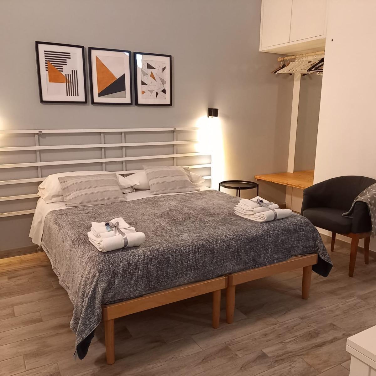 Camera Triscia: su ri hiesta letto matrimoniale o 2 letti singoli