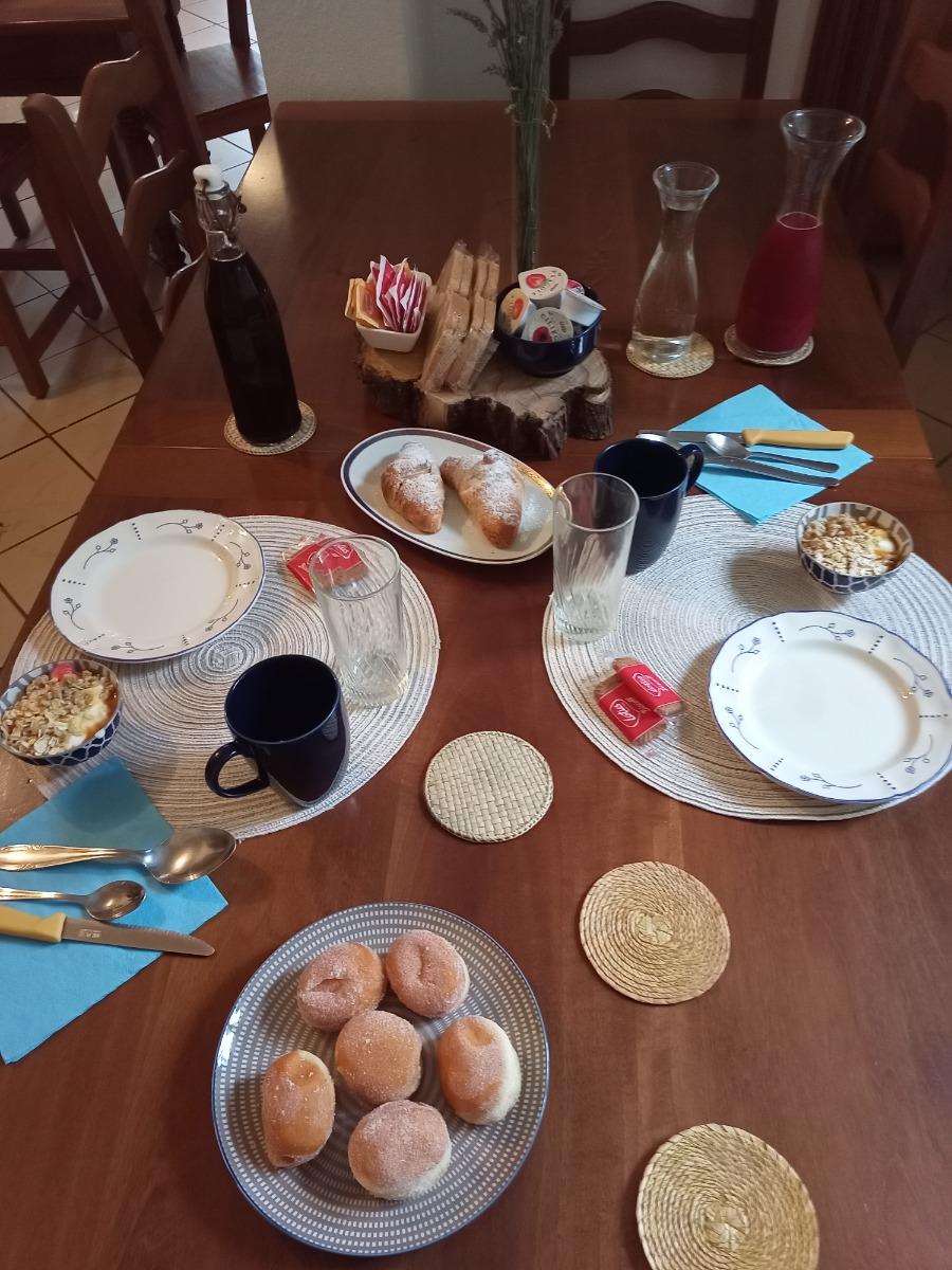 One Classic breakfast inside at M&M (02/06/2023)