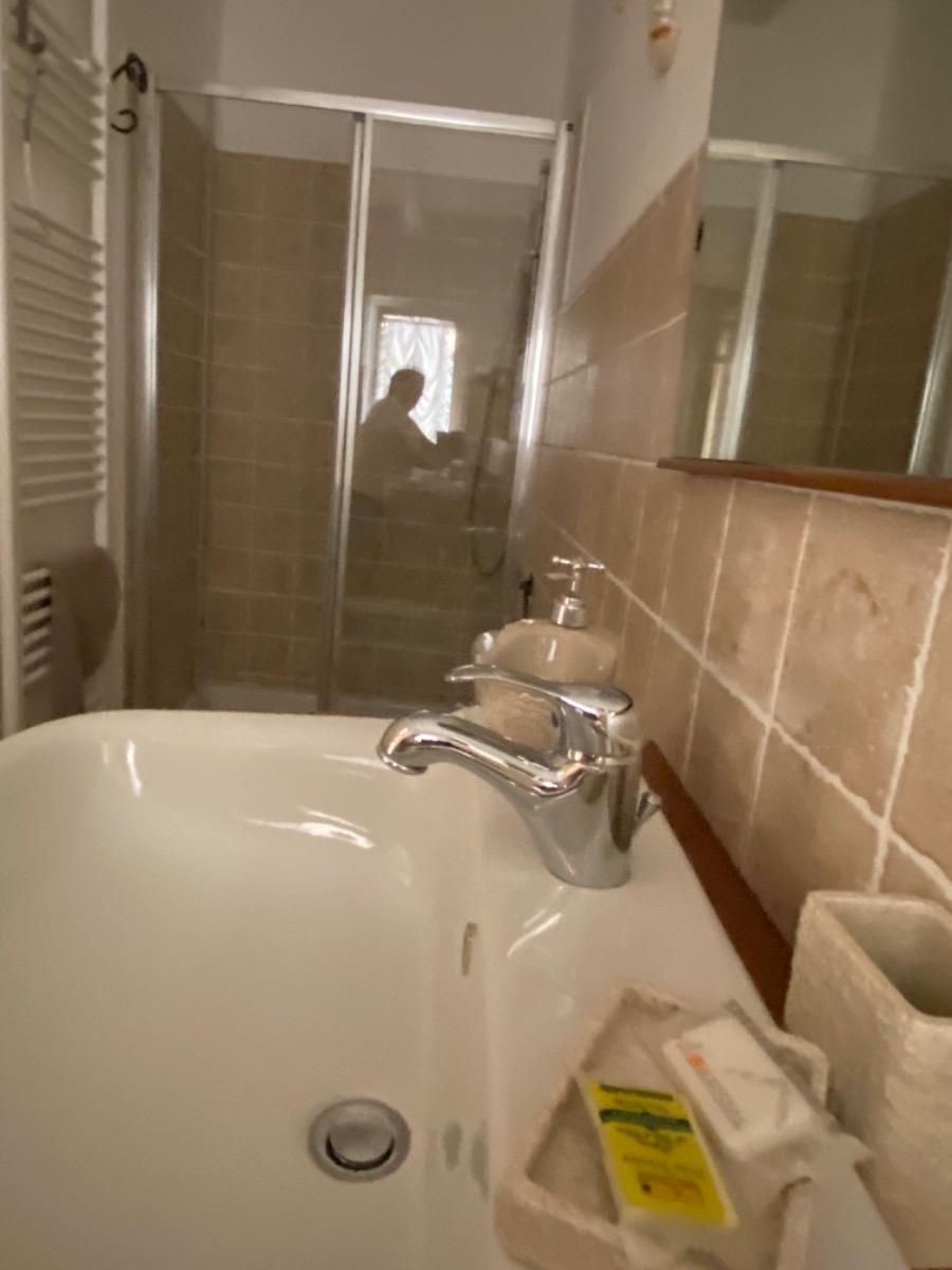 Bagno con doccia