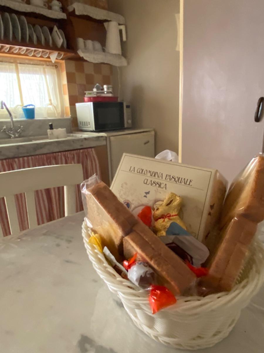 Angolo cottura e cestino di benvenuto (questo specifico per Pasqua)