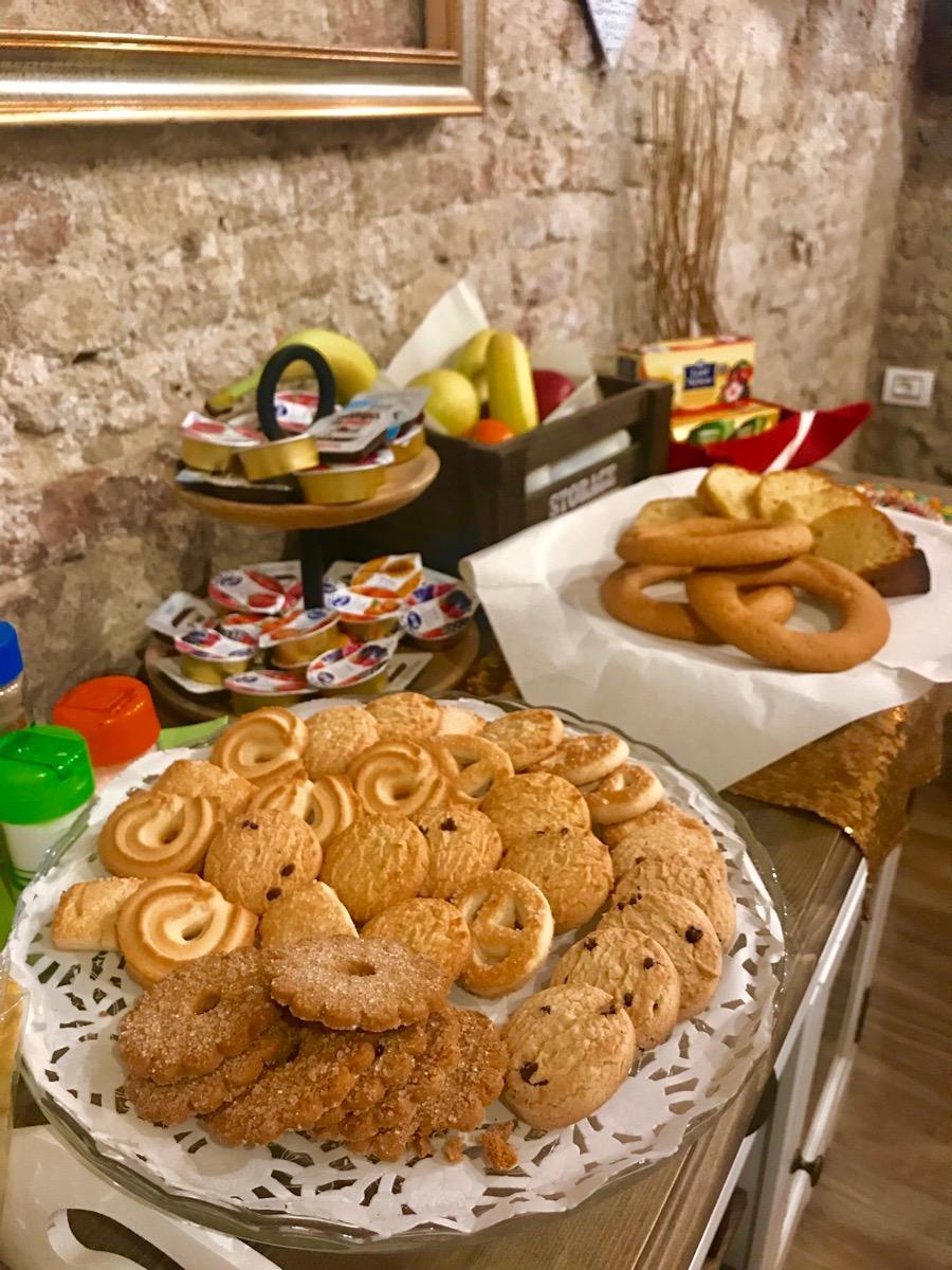 La colazione di BARBARA'S ROOMS