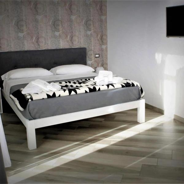  Hermes Rooms For Tourists