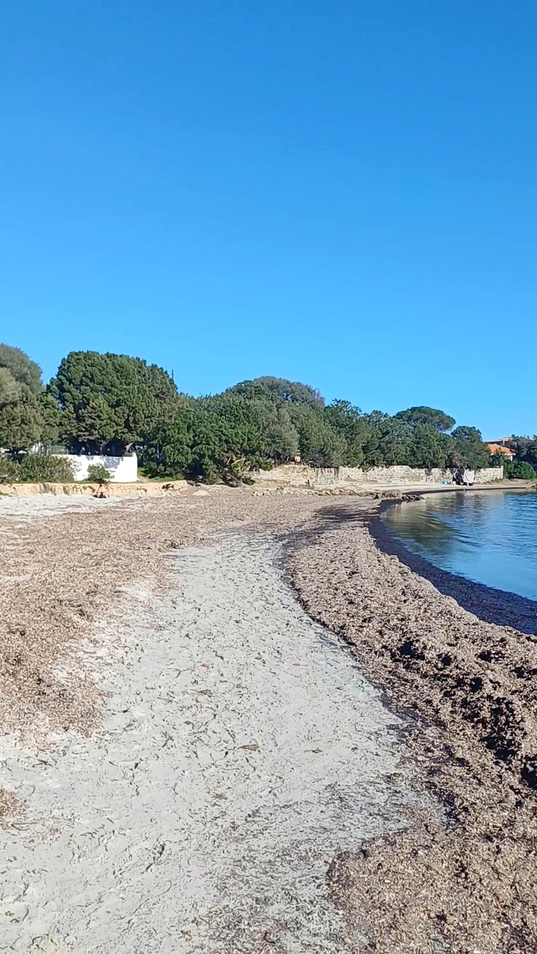 Pellicano Beach (10 minutes by car)