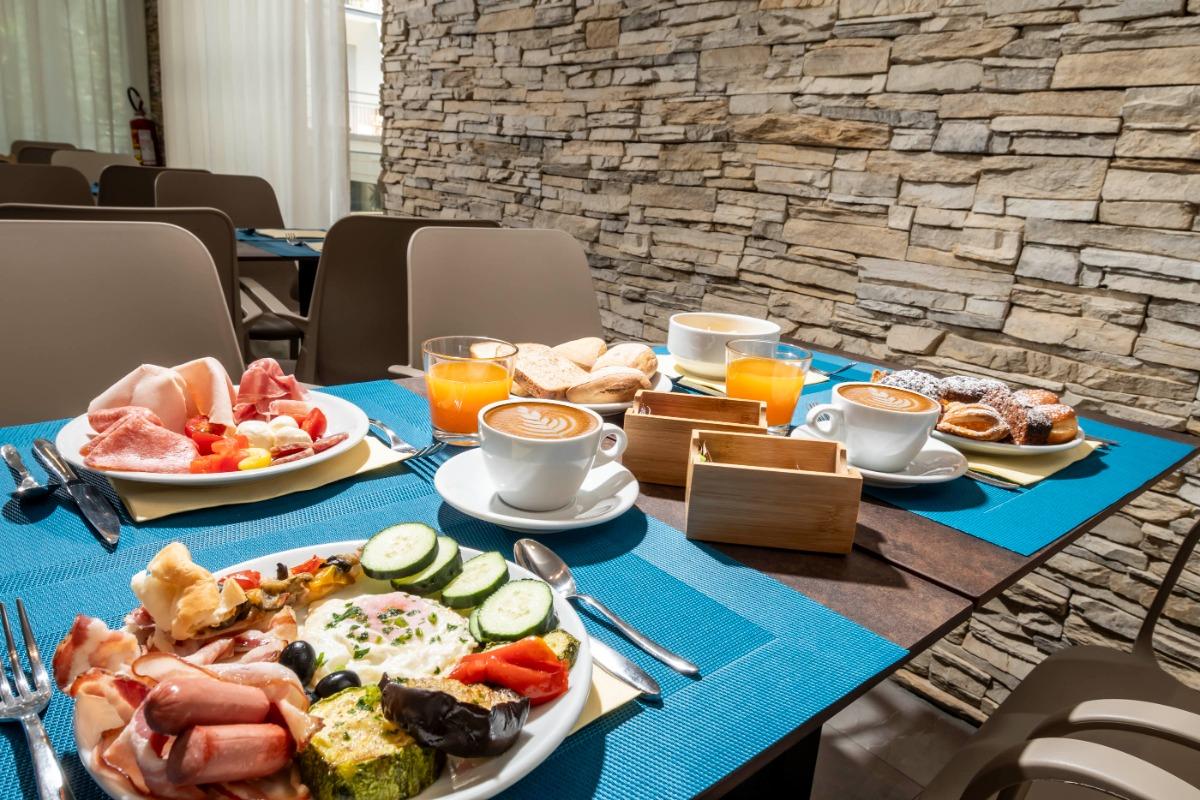 La colazione di B&B PRIMROSE RESIDENCE HOTEL