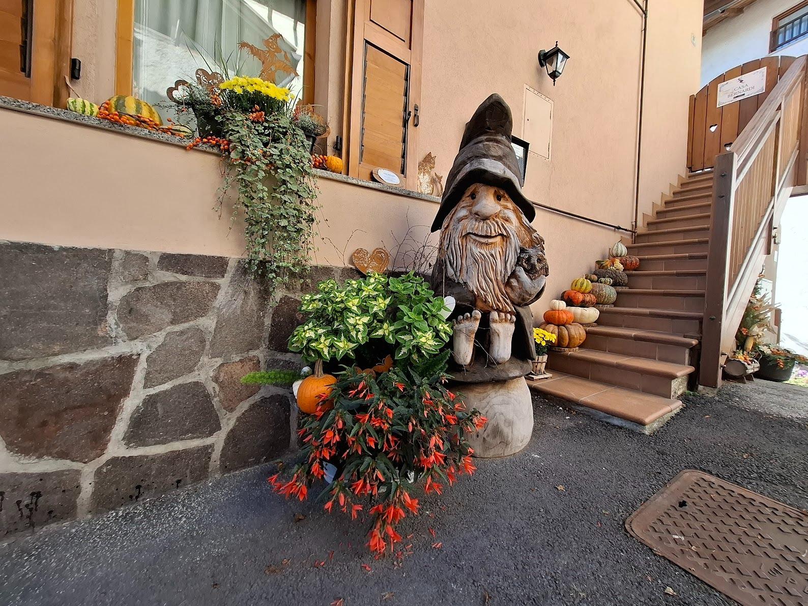 LE RONDINI ingresso indipendente con scale esterne