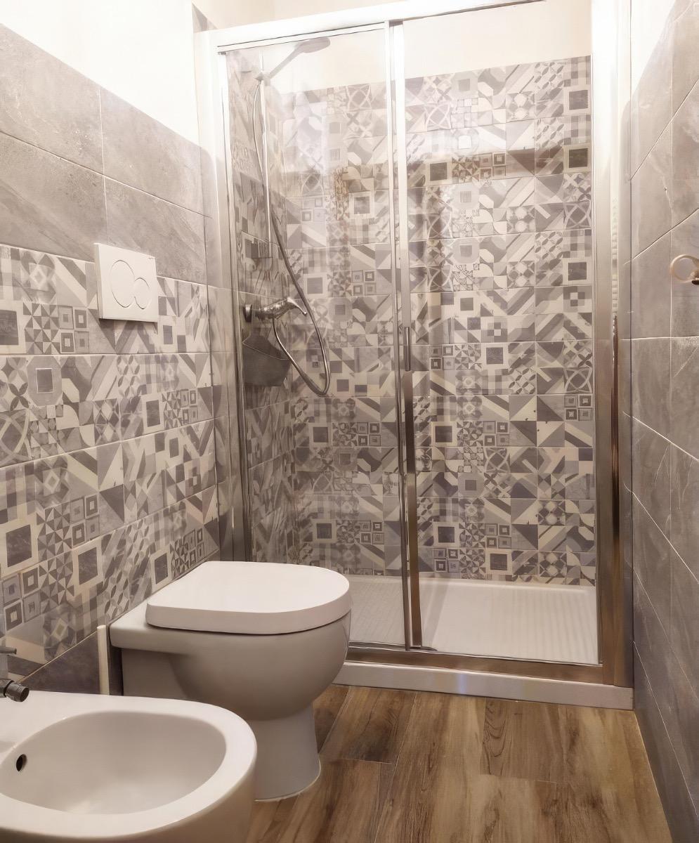 HAPPY LUCCA CAMERA 1 BAGNO PRIVATO CON DOCCIA