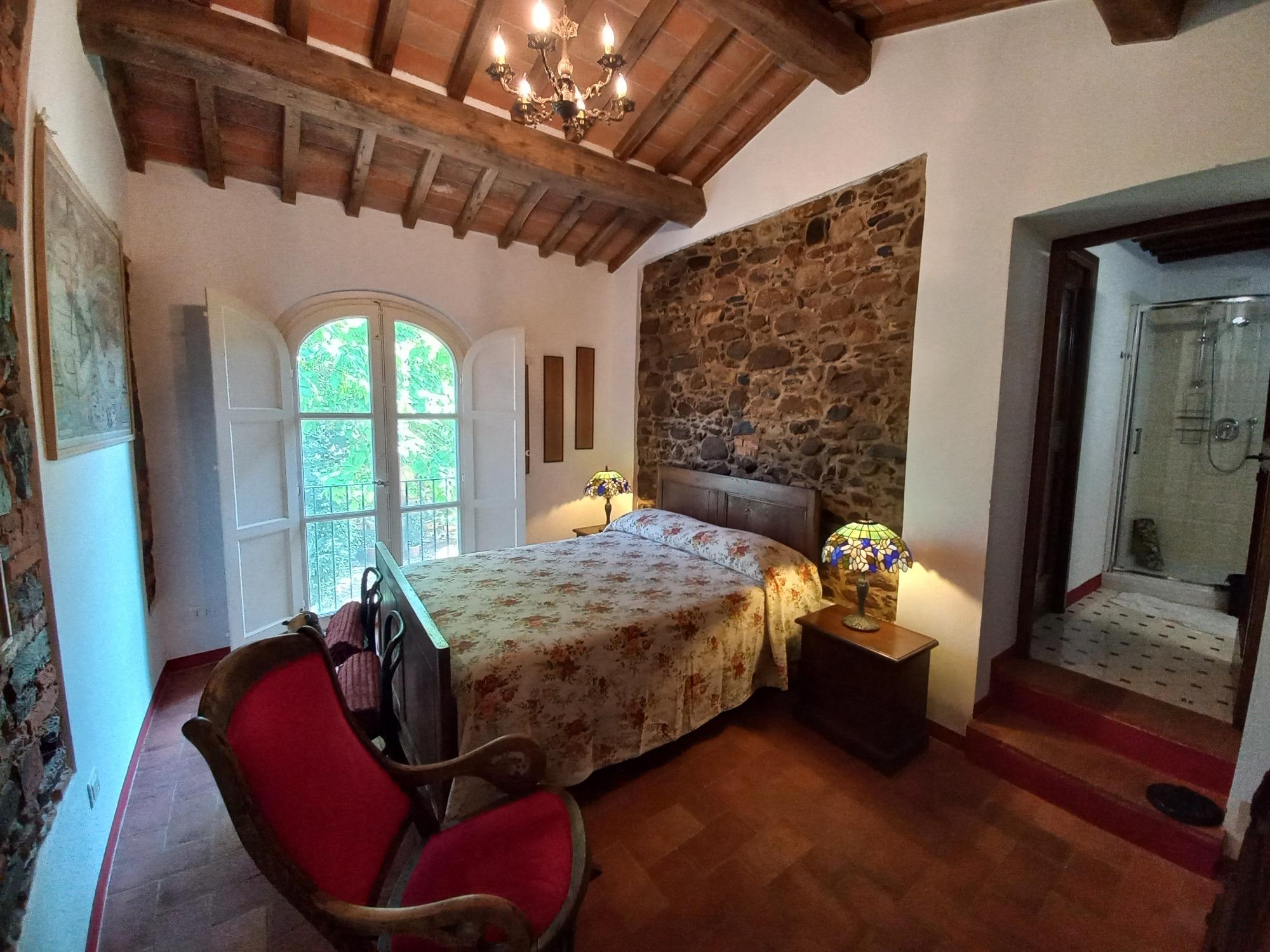 Blue Room with private bathroom