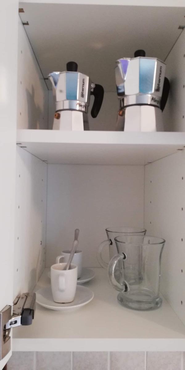 Caffettiera tazze e tazzine