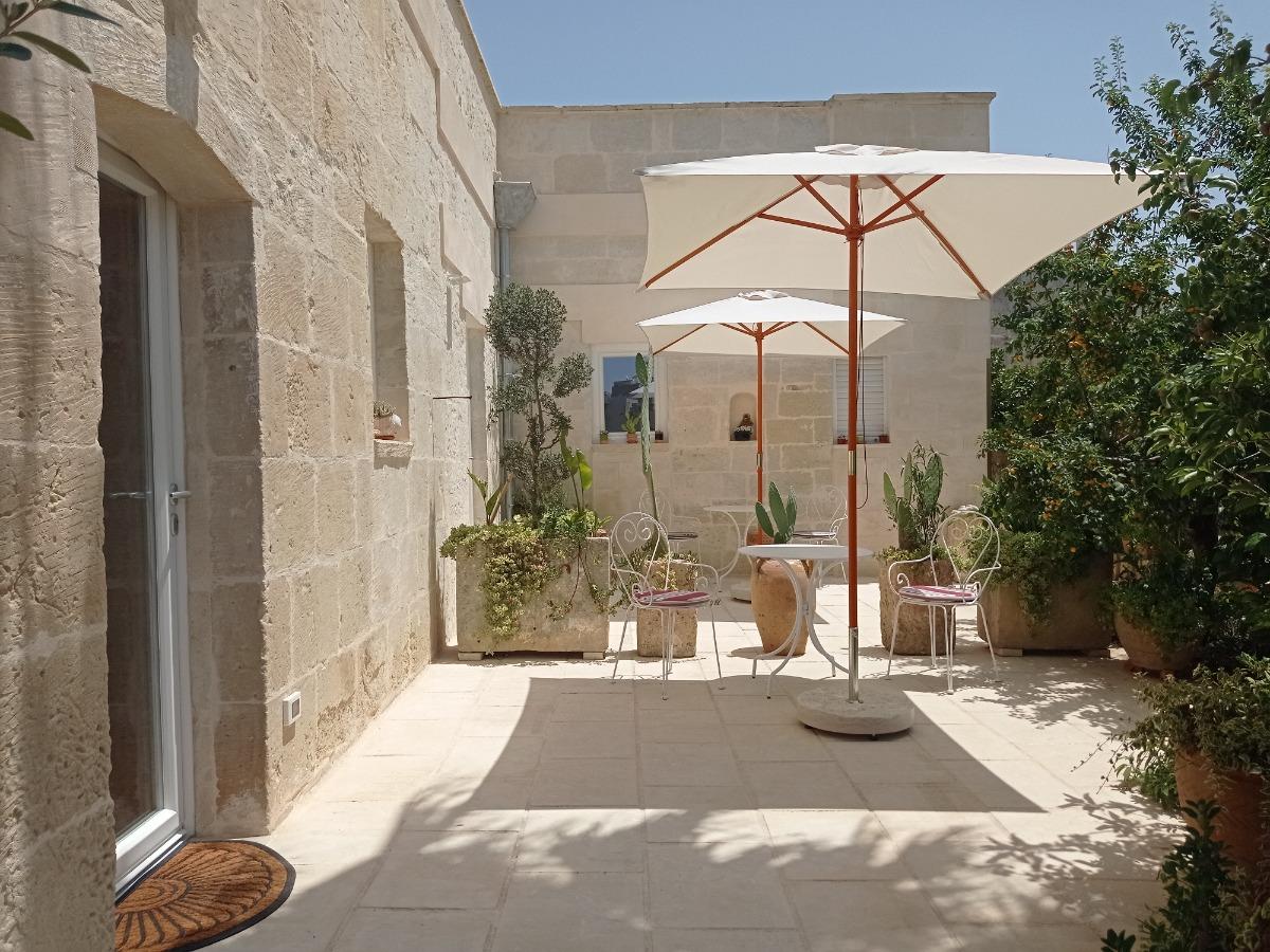 salento lecce dimora storica guest house giardino frannicola hotel b&b Maglie