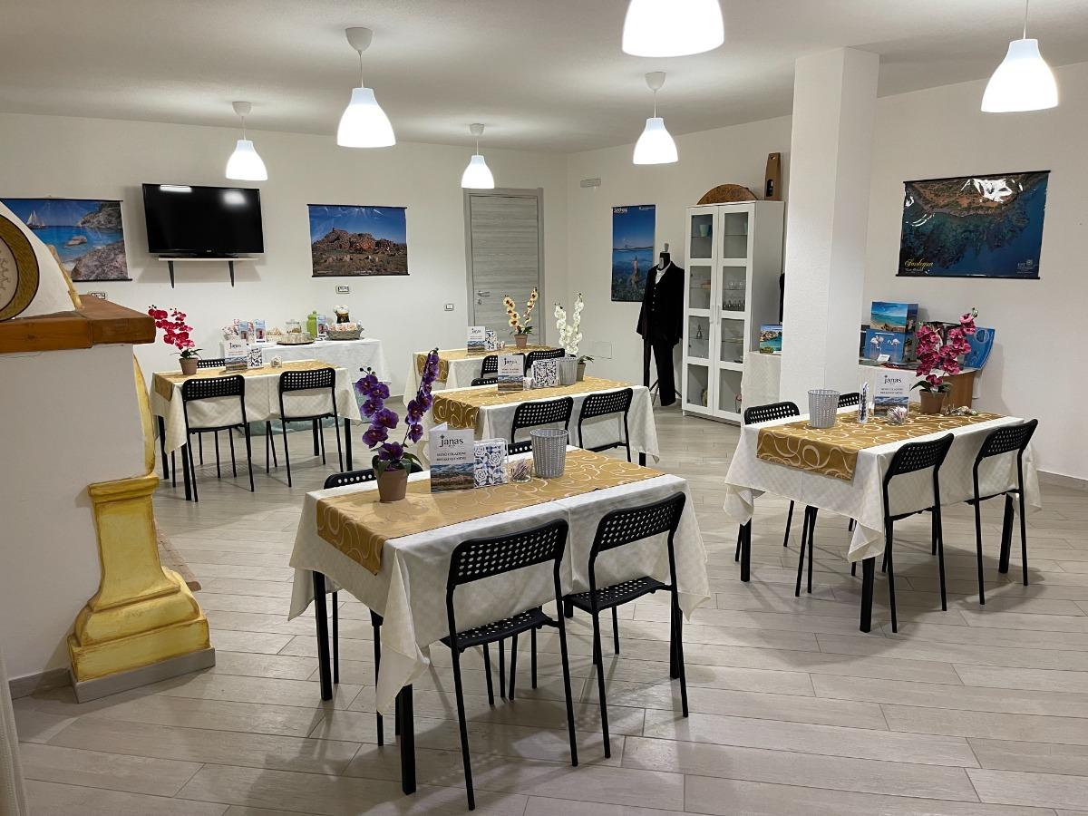 La colazione di JANAS B&B