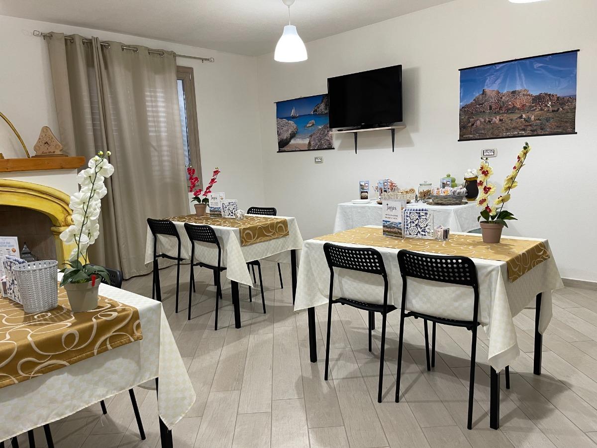 La colazione di JANAS B&B
