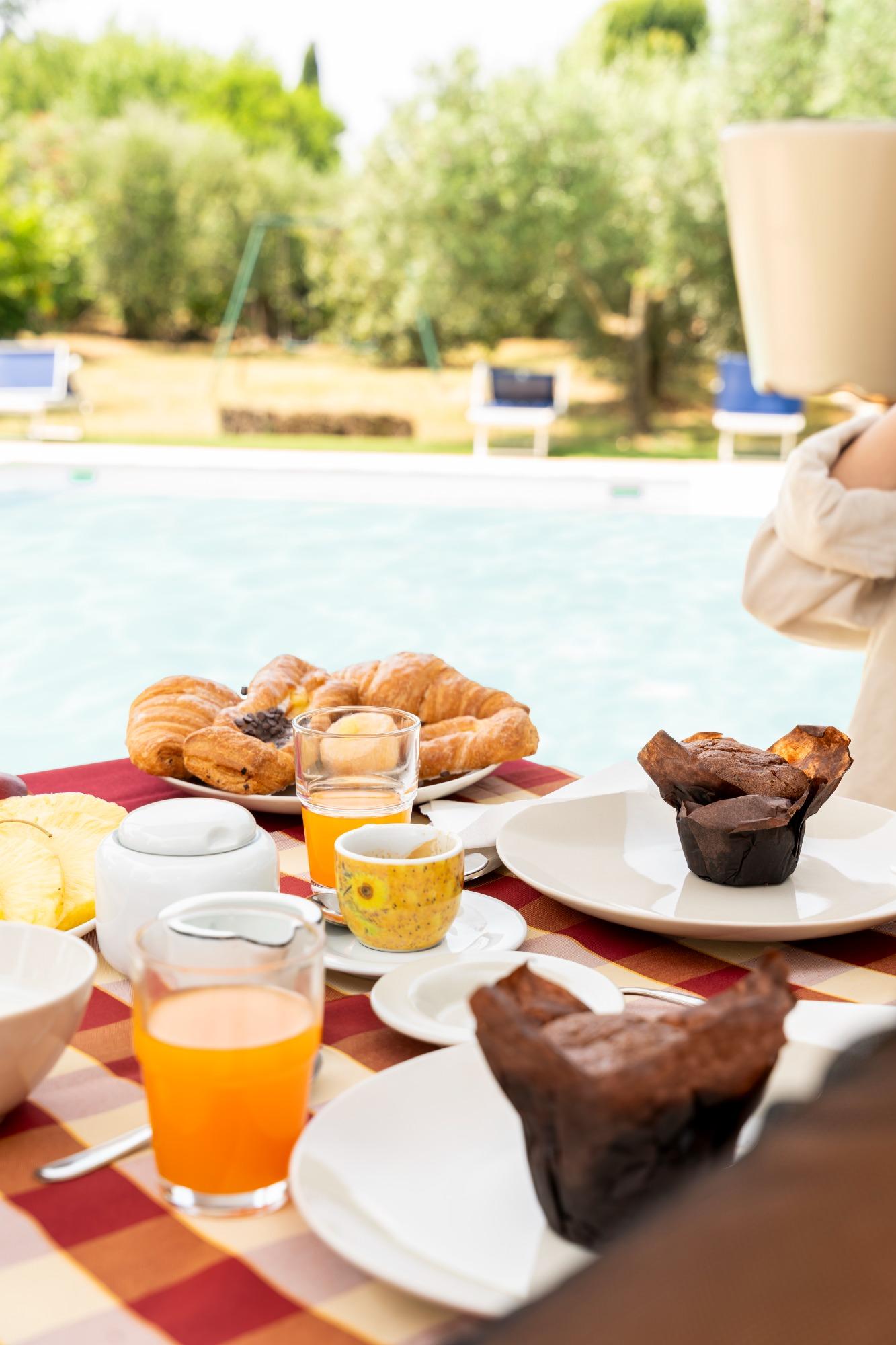 La colazione di B&B CASALE ANSAMAGI