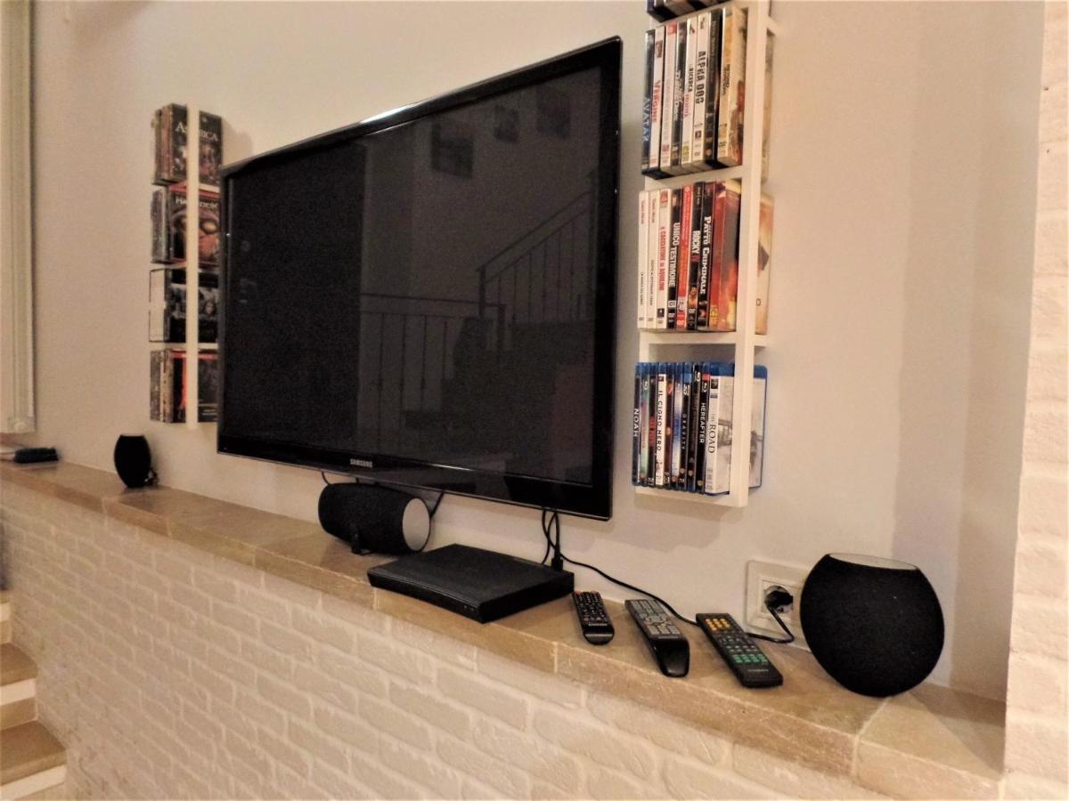 TV 55 POLLICI, DVD BLU RAY, SMART BOX