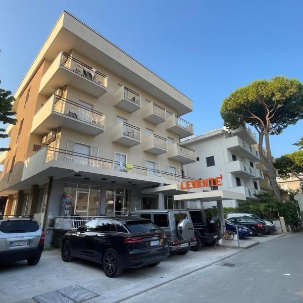  Hotel Levante