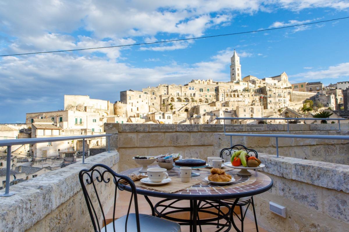 La cava nel Barisano Suite - Colazione in terrazzino con vista sui Sassi di Matera