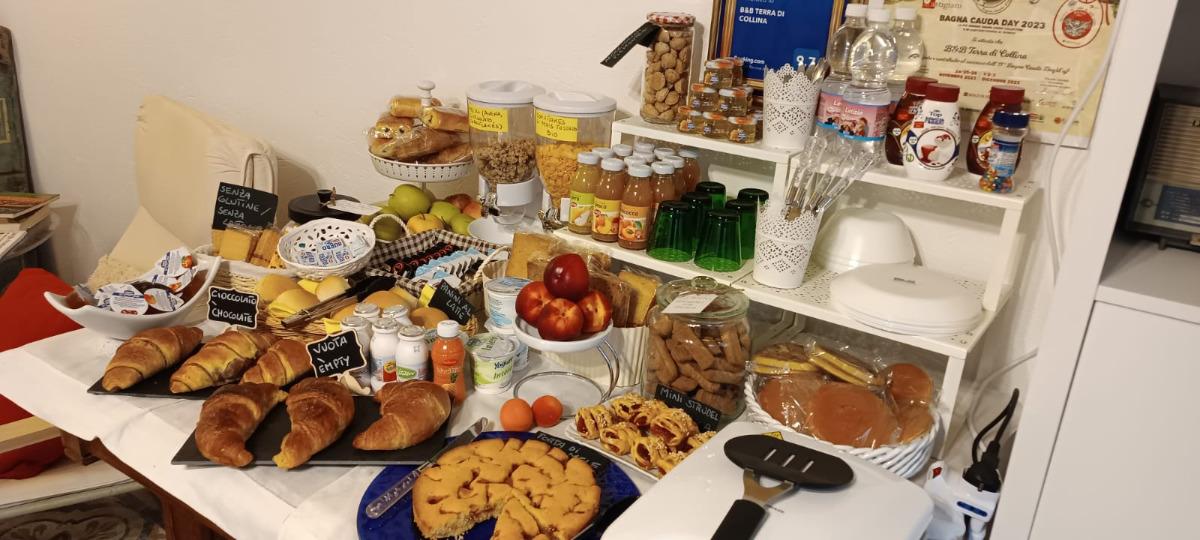 La colazione di B&B TERRA DI COLLINA