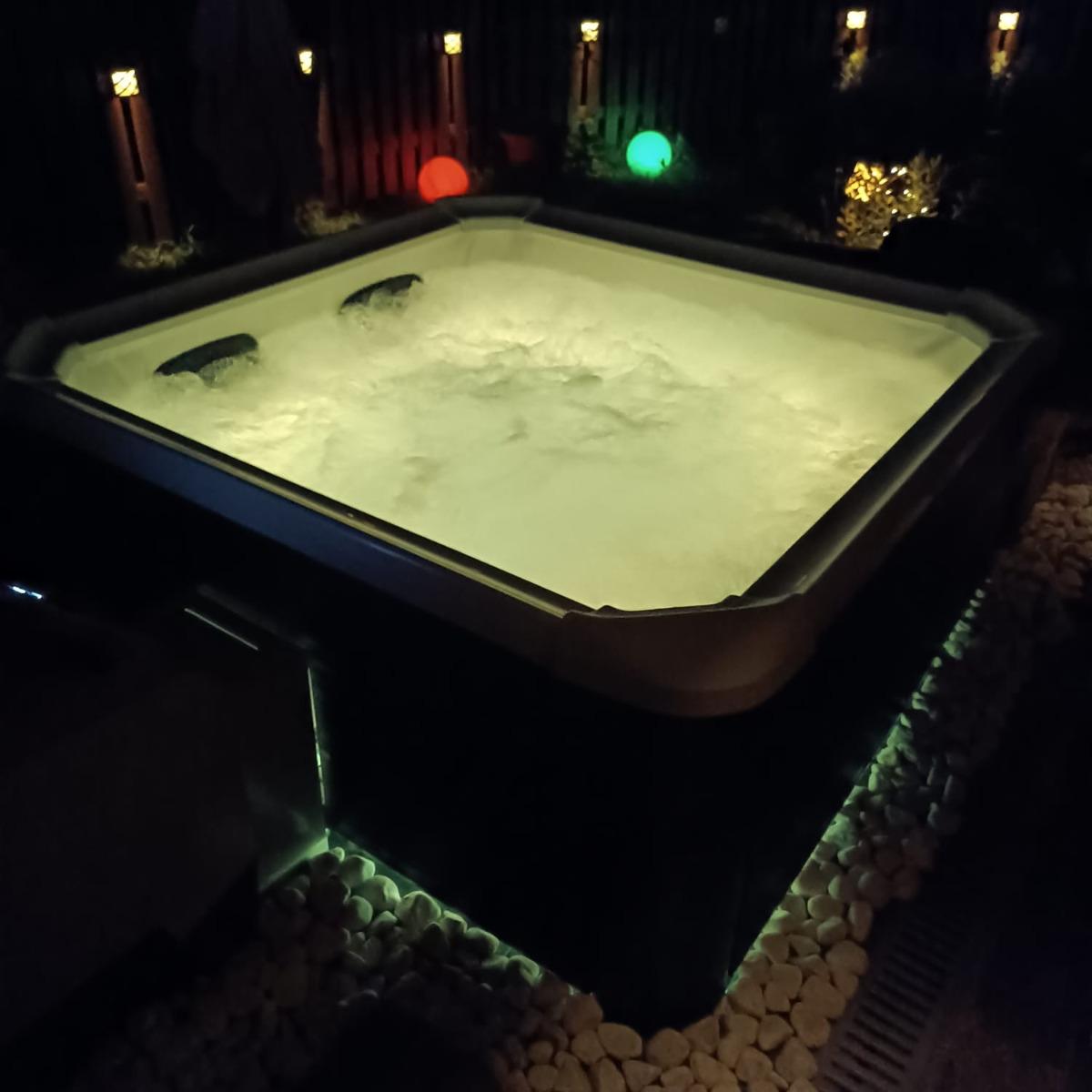 idromassaggio in funzione anche di sera a richiesta